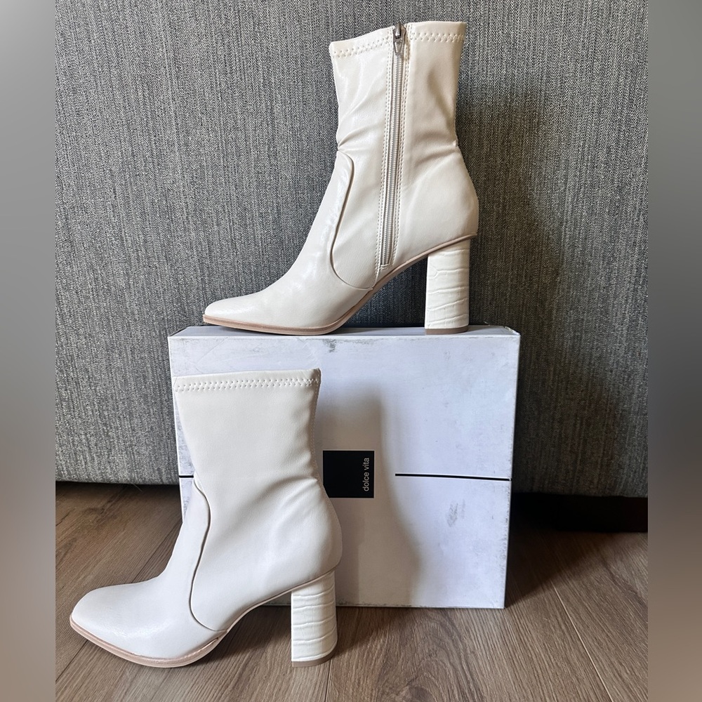 Dolce Vita Petya Ivory Stella Leather Ankle Boots